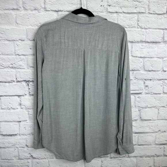 Anthropologie Cloth & Stone Romola Popover Chambray Top Medium Gray Lightweight - Picture 2 of 7